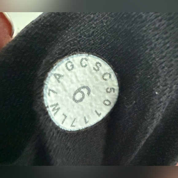 Lululemon NTS Shorts - Picture 4 of 4